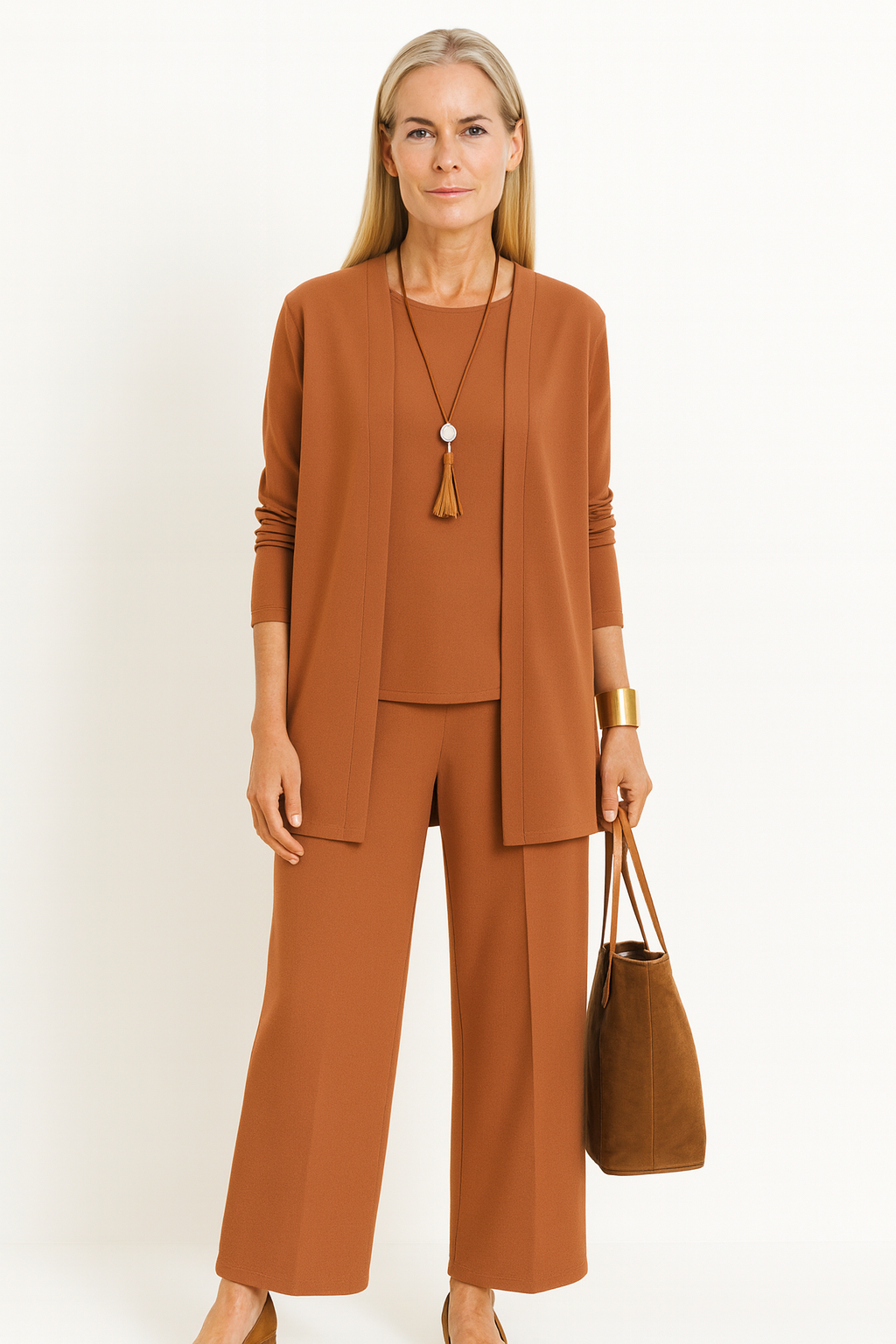 Relaxed 3-Piece Set with Necklace
