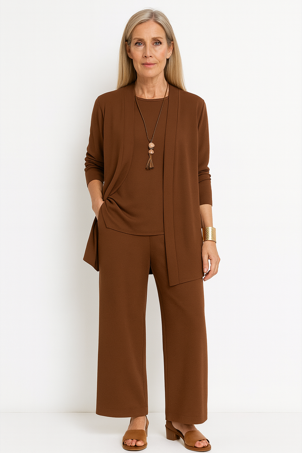 Relaxed 3-Piece Set with Necklace