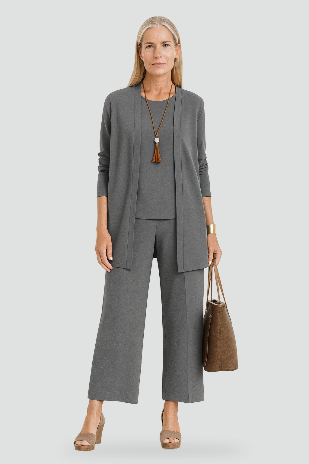 relaxed-3-piece-set-with-necklace-1
