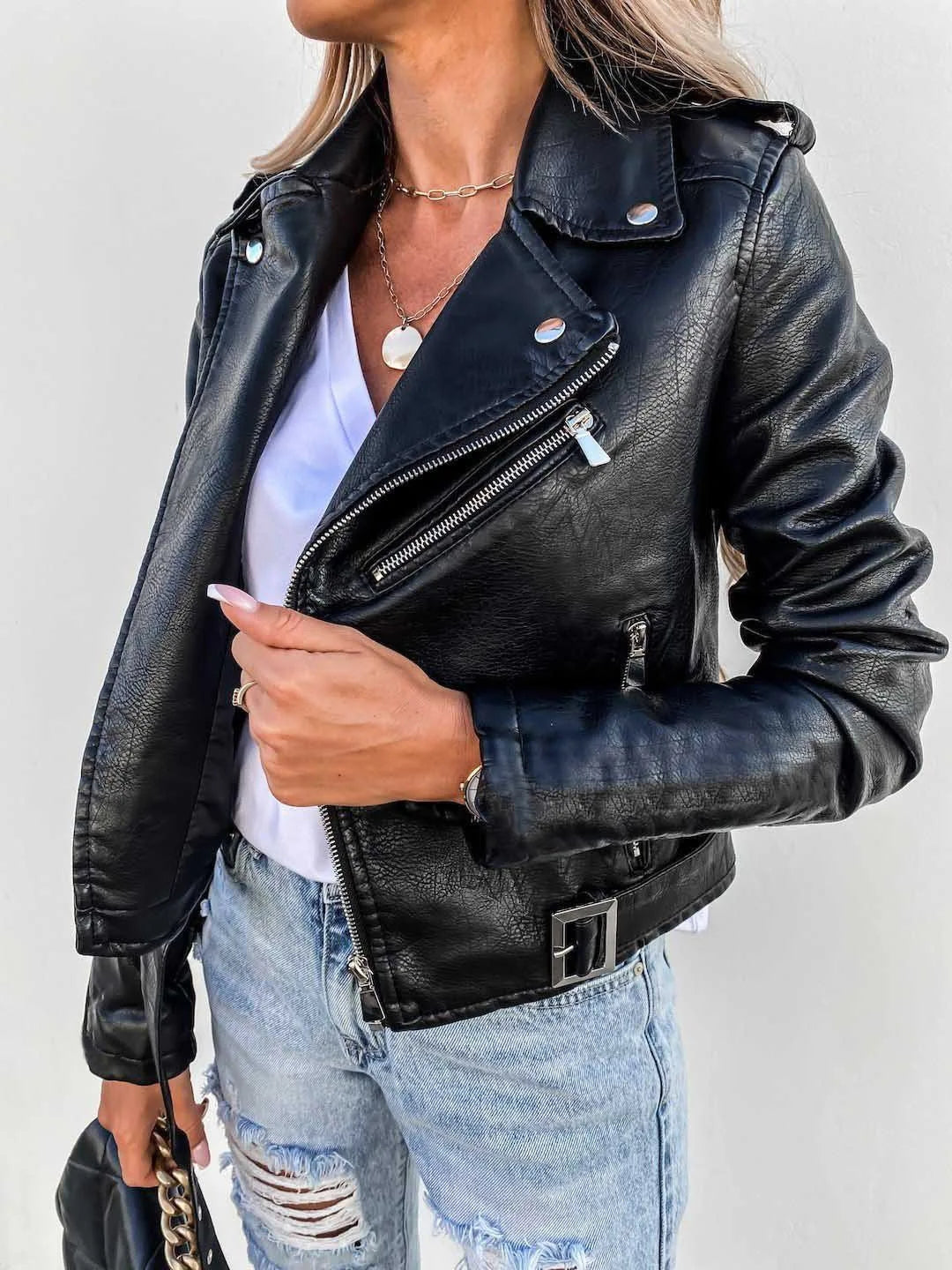 la veste adapté aux tenues polyvalentes.