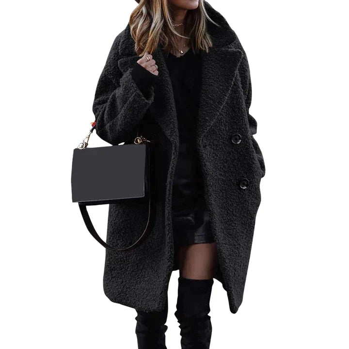 le manteau adapté aux tenues polyvalentes.