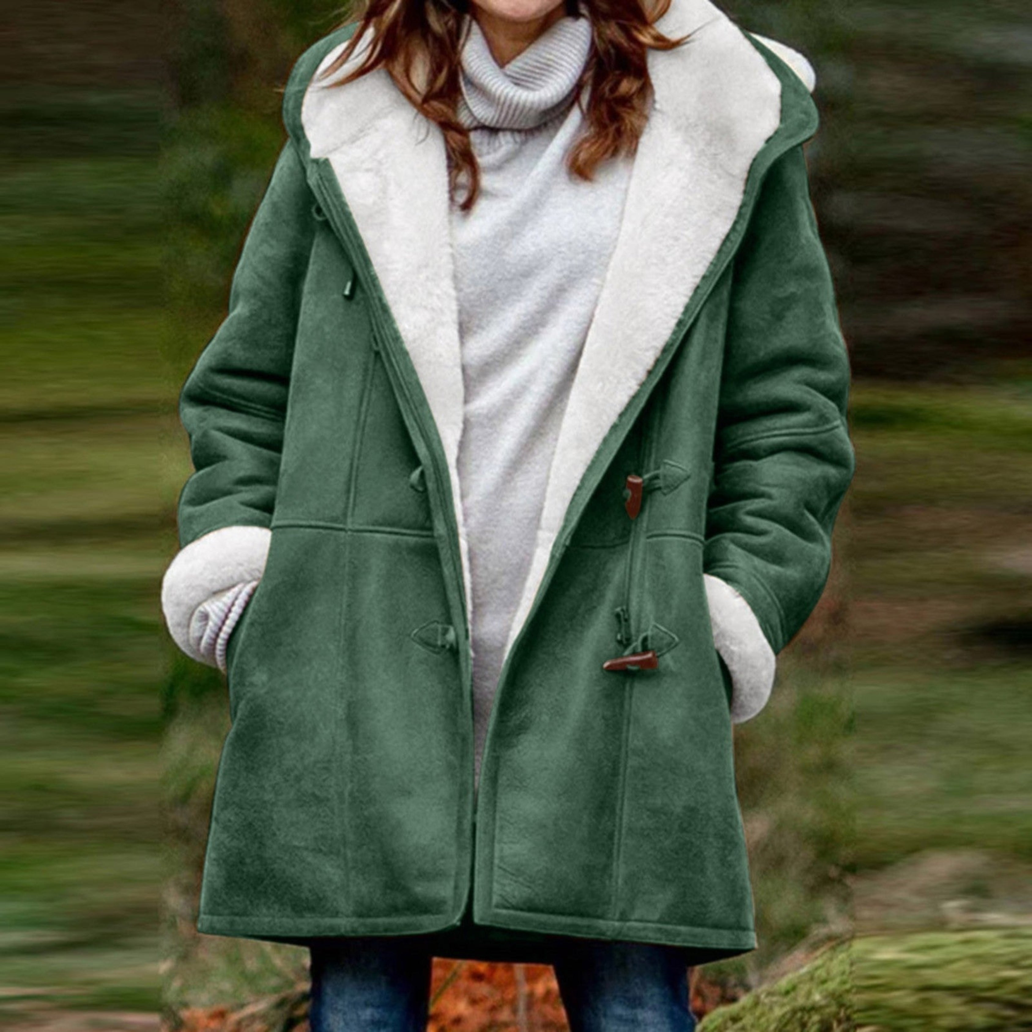 Duffle-coat Waleria pour femme, coupe intemporelle et brandebourgs signature adaptés à l'hiver.