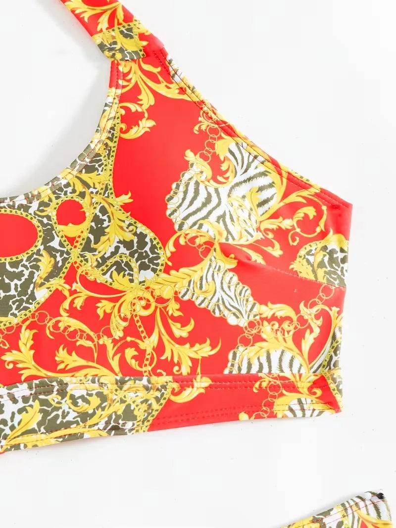 Cover-up met halternek en shorts