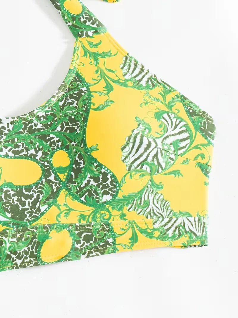 Cover-up met halternek en shorts