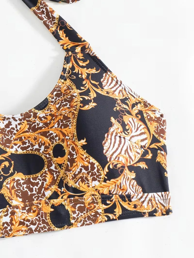 Cover-up met halternek en shorts