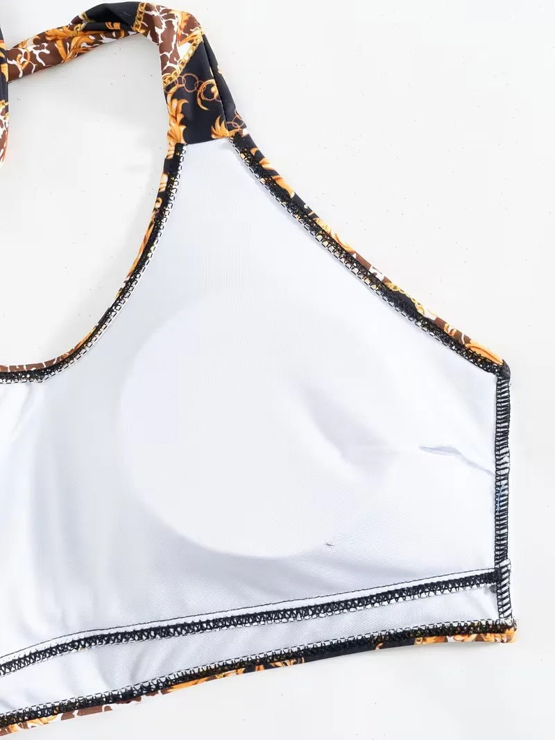 Cover-up met halternek en shorts