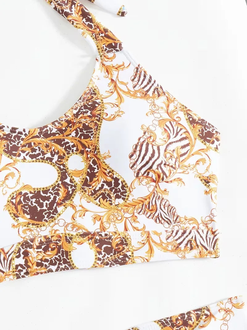 Cover-up met halternek en shorts