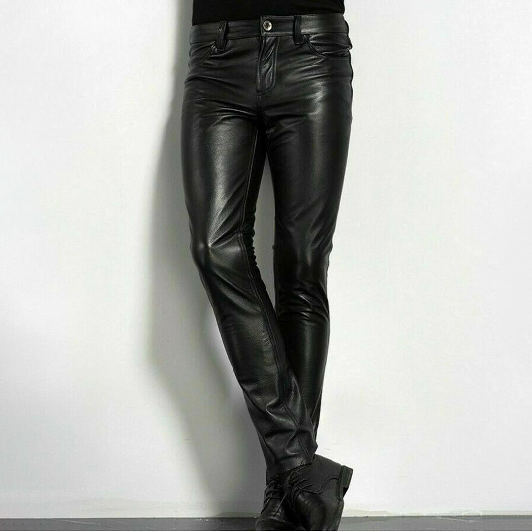 le pantalon adapté aux tenues polyvalentes.