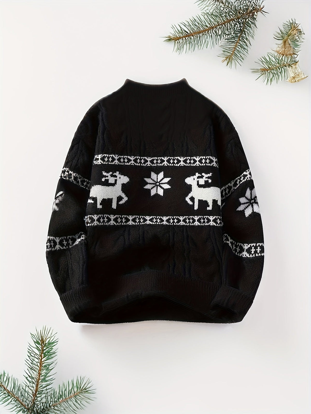 Men's Relaxed Cable Knit Christmas Sweater with Crew Neck and Ribbed Cuffs