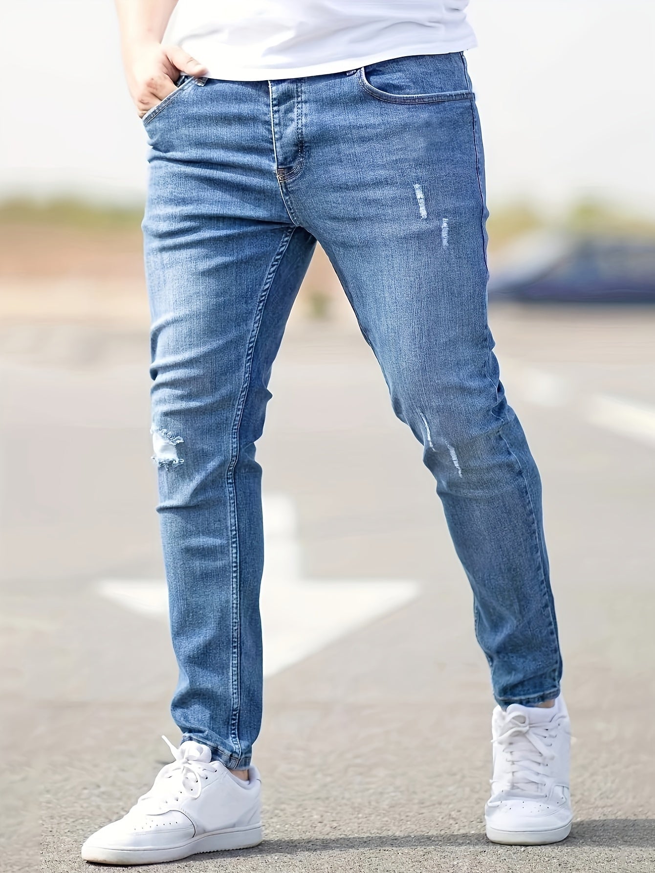 le jean adapté aux tenues polyvalentes.