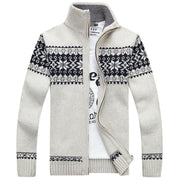 Men's Snowflake Wool Sweater for a Cozy Winter Look and Warmth