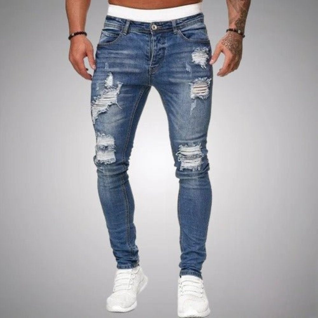 le jean adapté aux tenues polyvalentes.