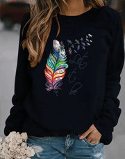 Soft Lined Winter Sweatshirt with Crew Neck and Feather Print for Women