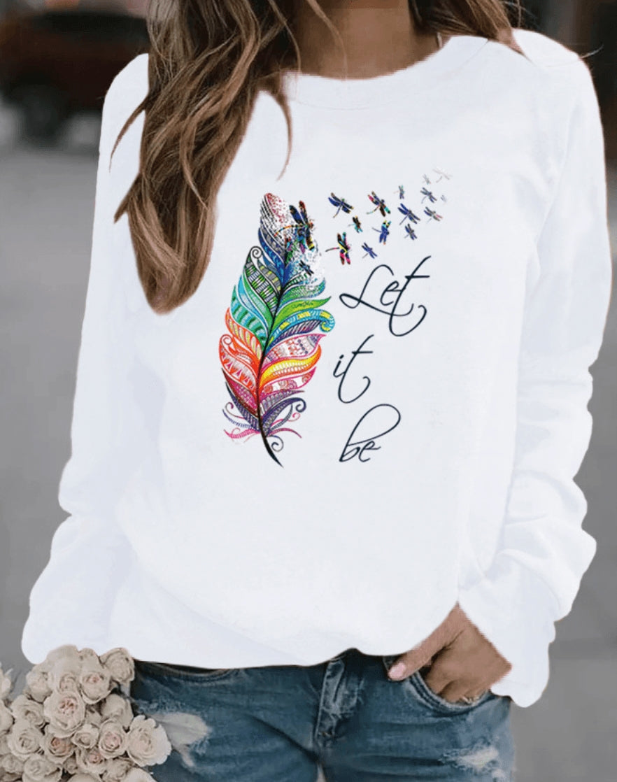 Sweatshirt Drinna hivernal pour femme avec détails plume, coupe confortable et doublure douce adaptée aux journées froides.