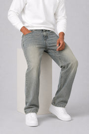 Straight-Fit Men's Jeans for a Comfortable Fit with Washed Denim