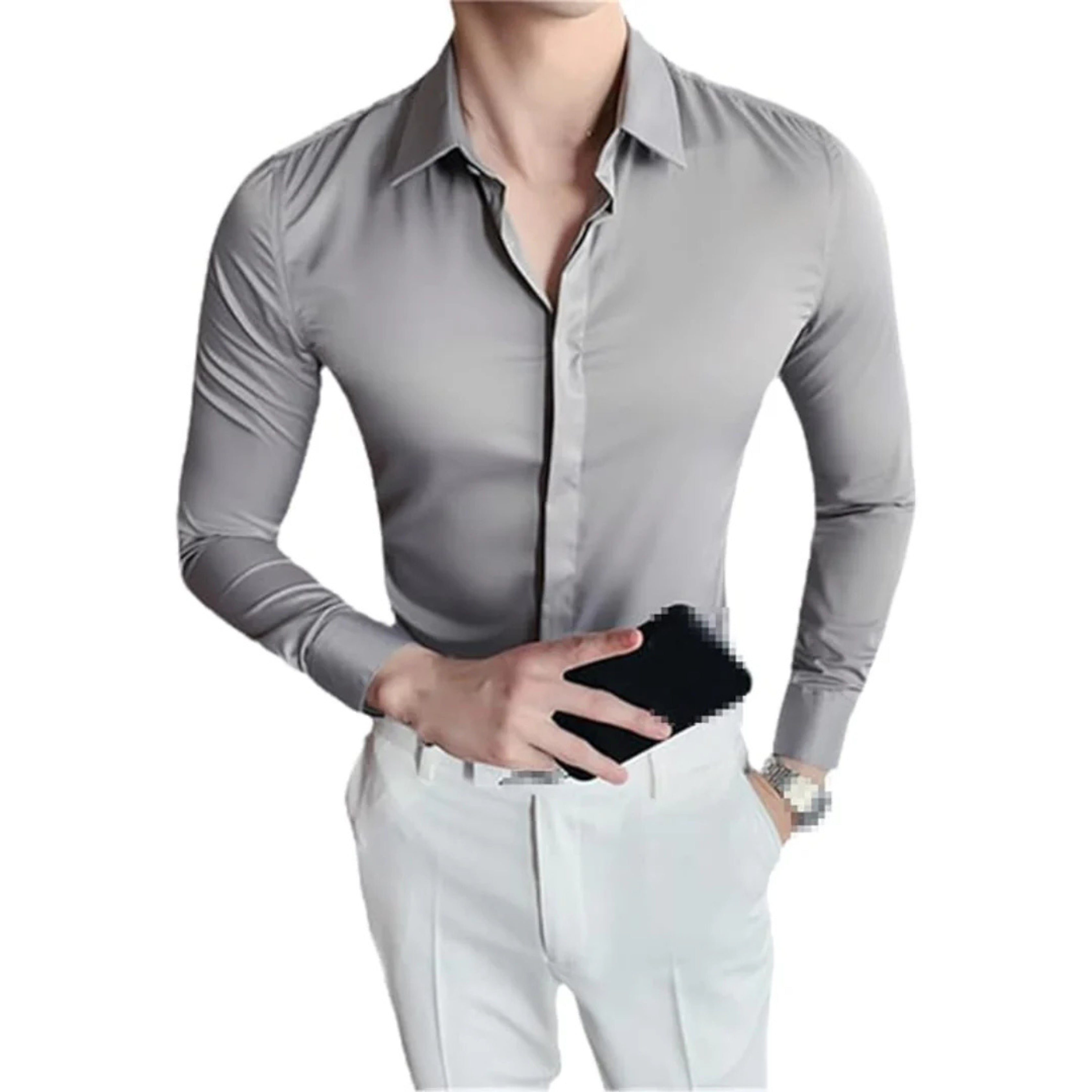Chemise Cassien ajustée pour homme, coupe structurée et ligne moderne adaptée aux tenues polyvalentes.
