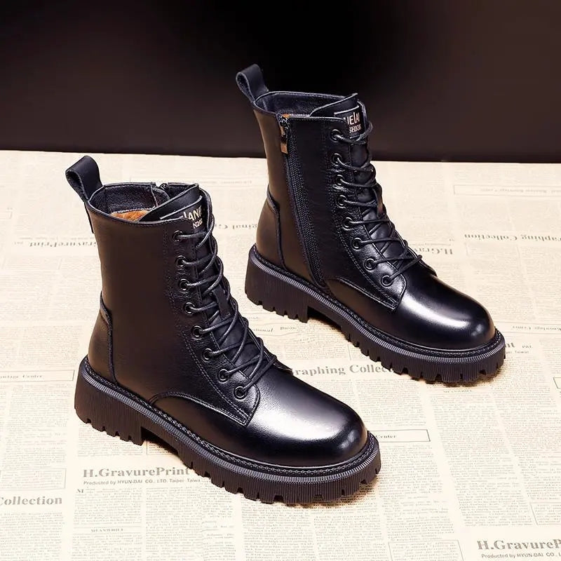 Women's Lined Leather Autumn Winter Ankle Boots with Chunky Treaded Sole