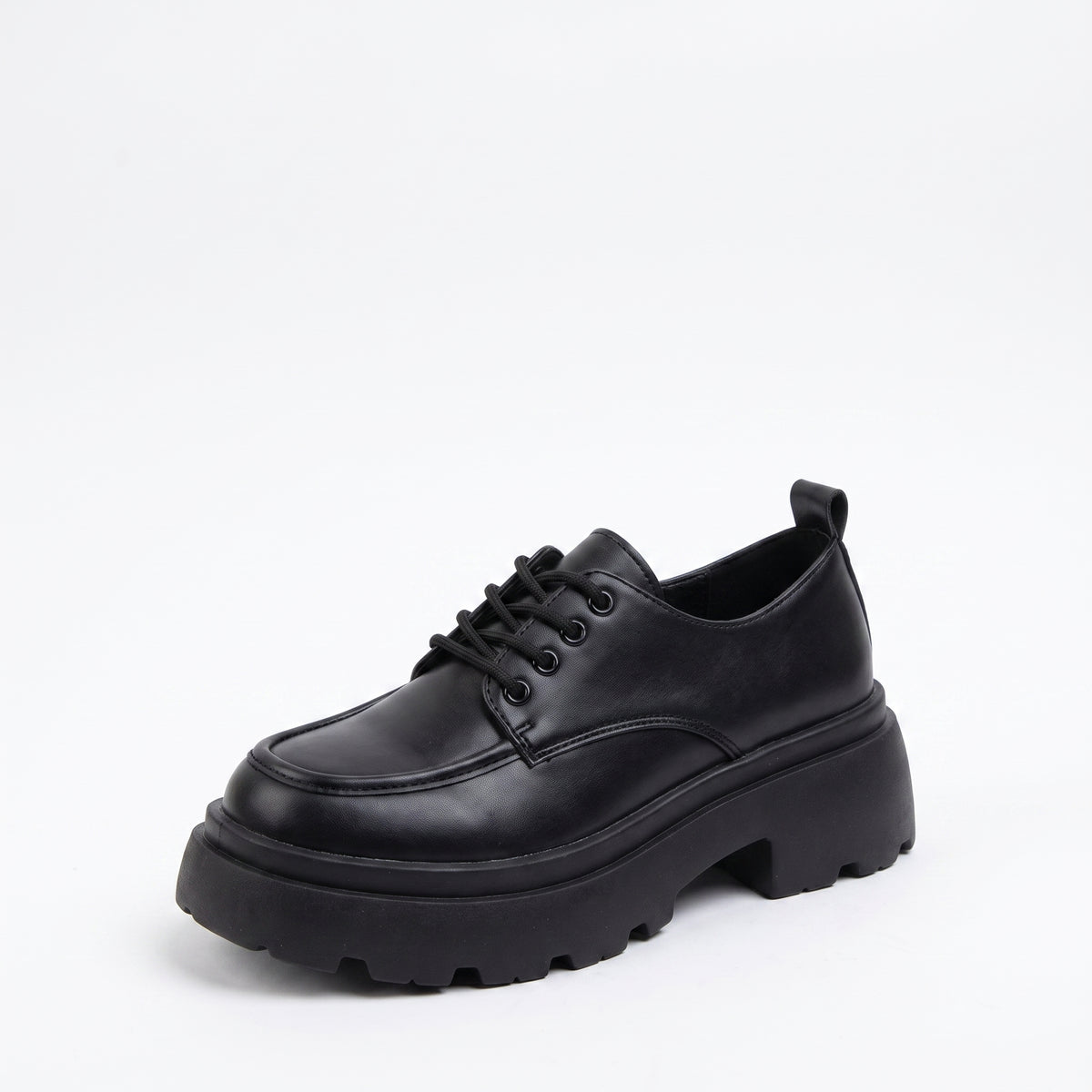 Mocassins plates-formes lacets en cuir, détail de la semelle